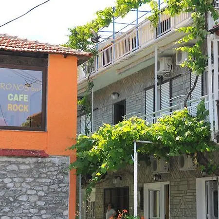 Hotel Chrisi Akti