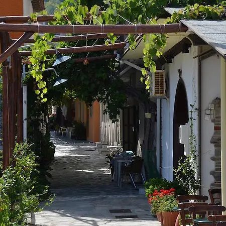 Hotel Chrisi Akti